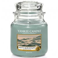 Świeca średnia Misty Mountains Yankee Candle