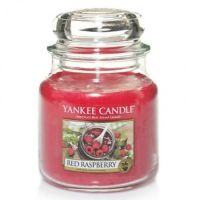 Świeca średnia Red Raspberry Yankee Candle