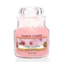 Świeca mała Yankee Candle Cherry Blossom